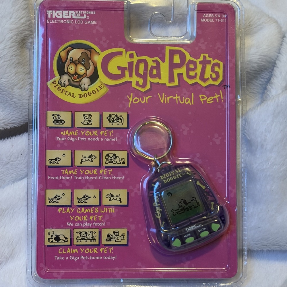 Giga Pets GOLD Electronic Virtual Pet 1997 Tiger Vintage New Tamagotchi Doggie